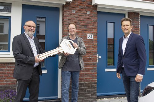 De Rietkraag en Cube House leveren feestelijke woningen op